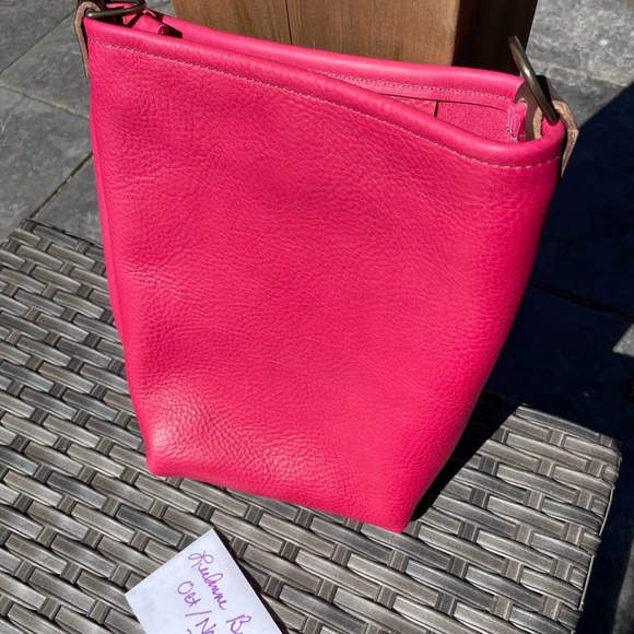 go forth goods Handbags - Fushia Small Slim Avery Crossbody Bag